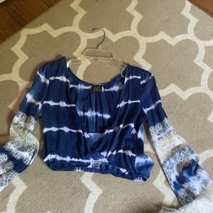 crop long sleeve blouse